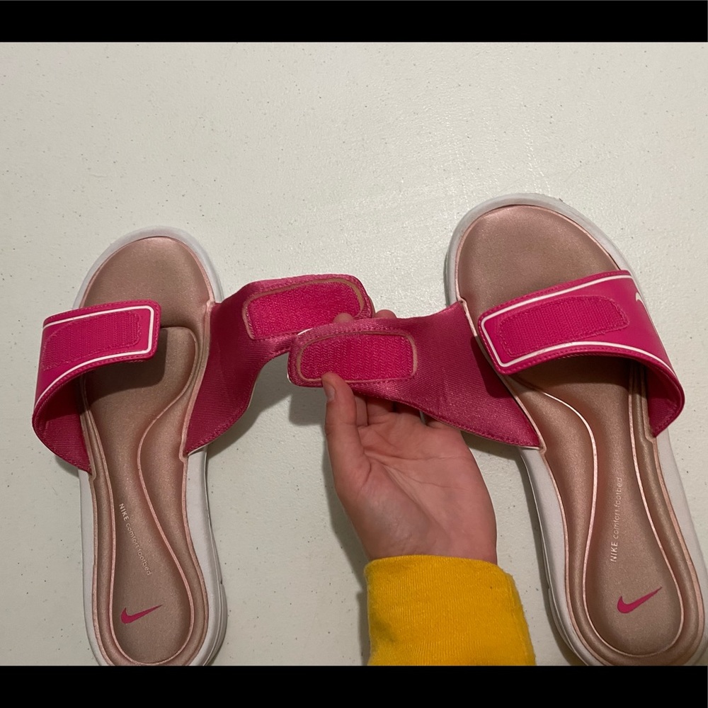 Nike Size 10 Women's Comfort Footbed Slide Sandals Pink/White - Picture 7 of 8